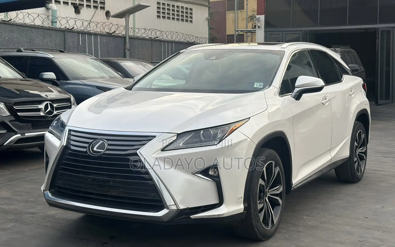 Lexus RX 350 AWD 2017 White