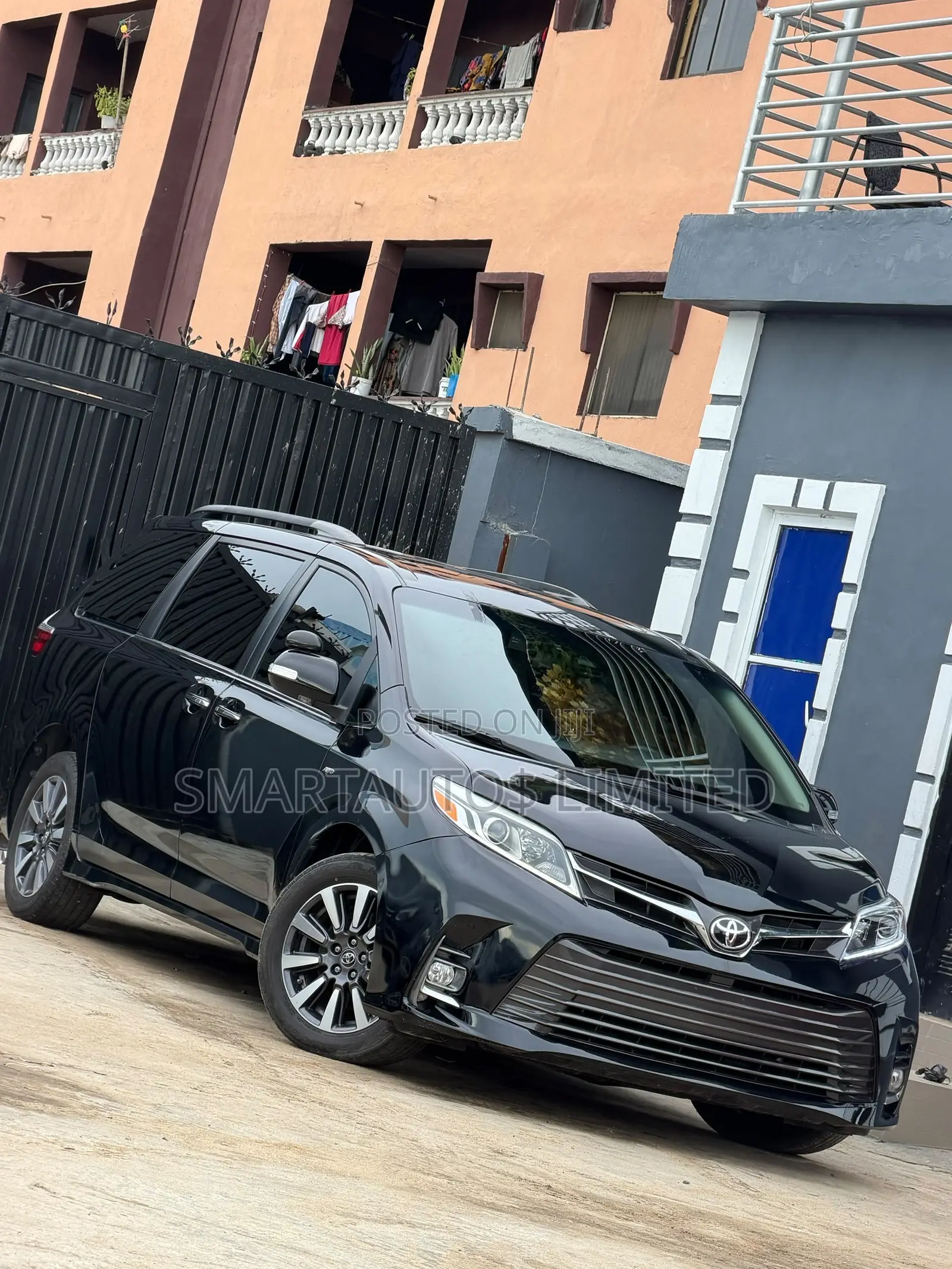 Toyota Sienna Limited Premium AWD (3.5L 6cyl 8A) 2018 Black