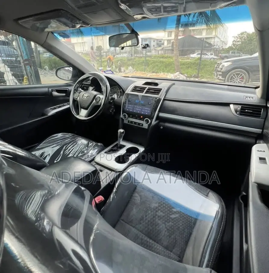 Toyota Camry SE 4dr Sedan (2.5L 4cyl 6A) 2013 Gray