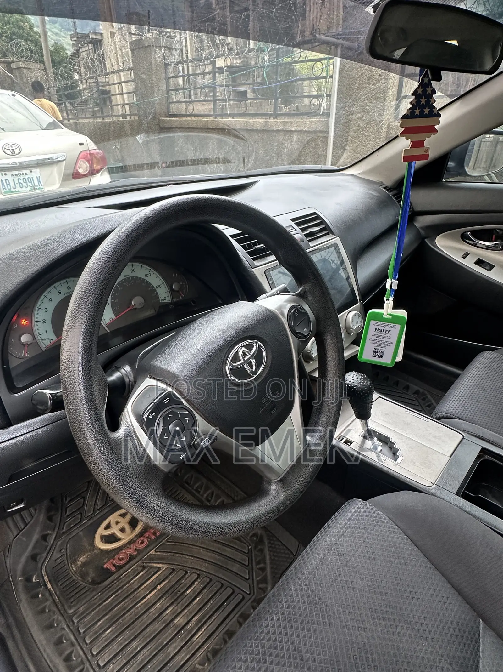 Toyota Camry SE 4dr Sedan (2.5L 4cyl 6AM) 2010 Gray