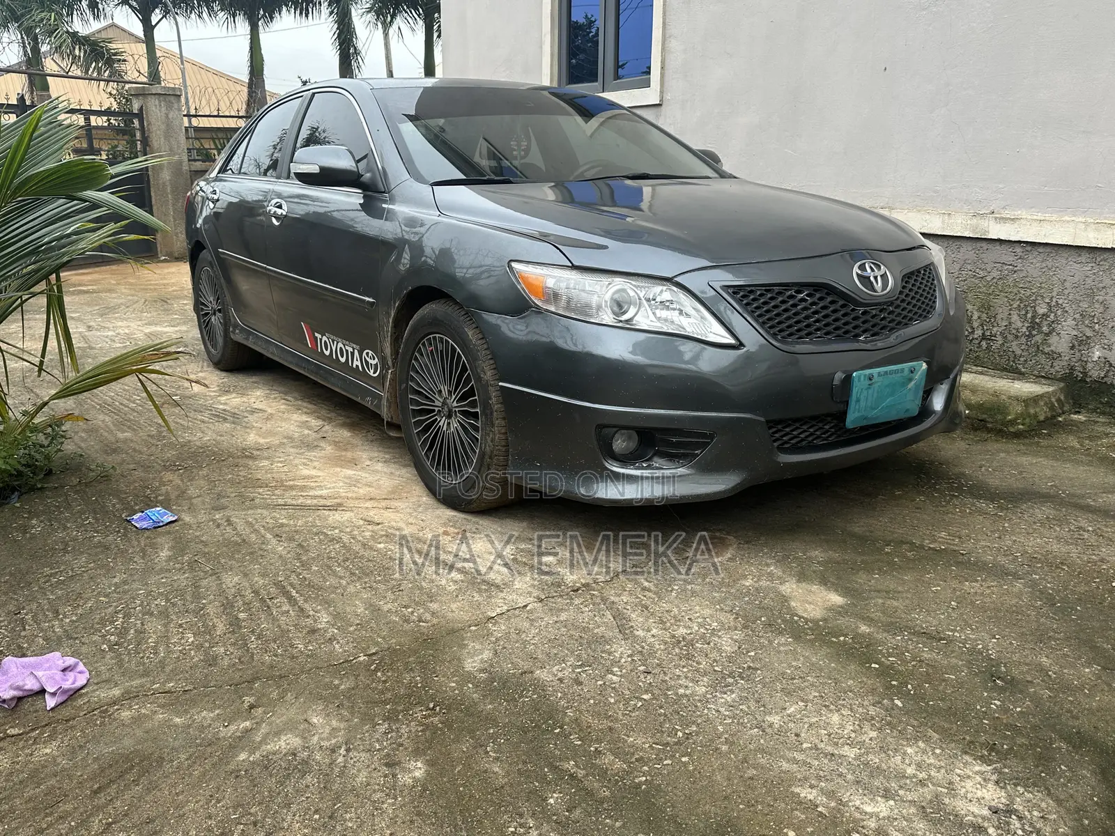 Toyota Camry SE 4dr Sedan (2.5L 4cyl 6AM) 2010 Gray