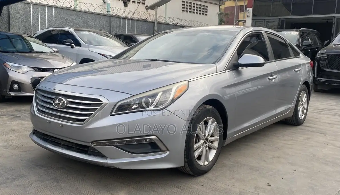 Hyundai Sonata Limited 4dr Sedan (2.4L 4cyl 6A) 2015 Blue
