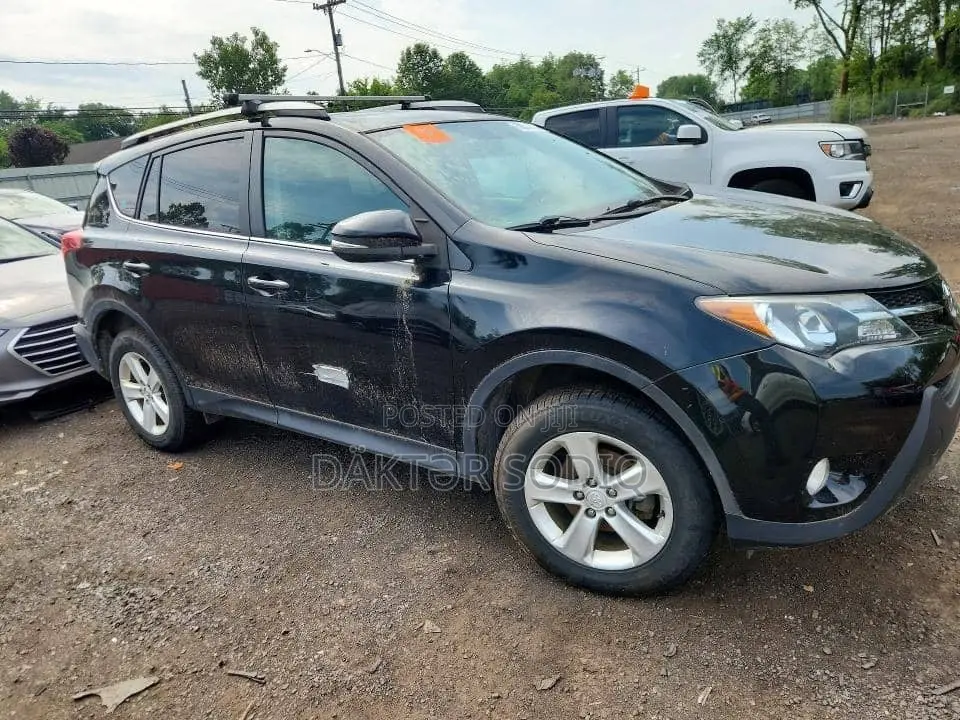Toyota RAV4 XLE 4dr SUV AWD (2.5L 4cyl 6A) 2014 Black