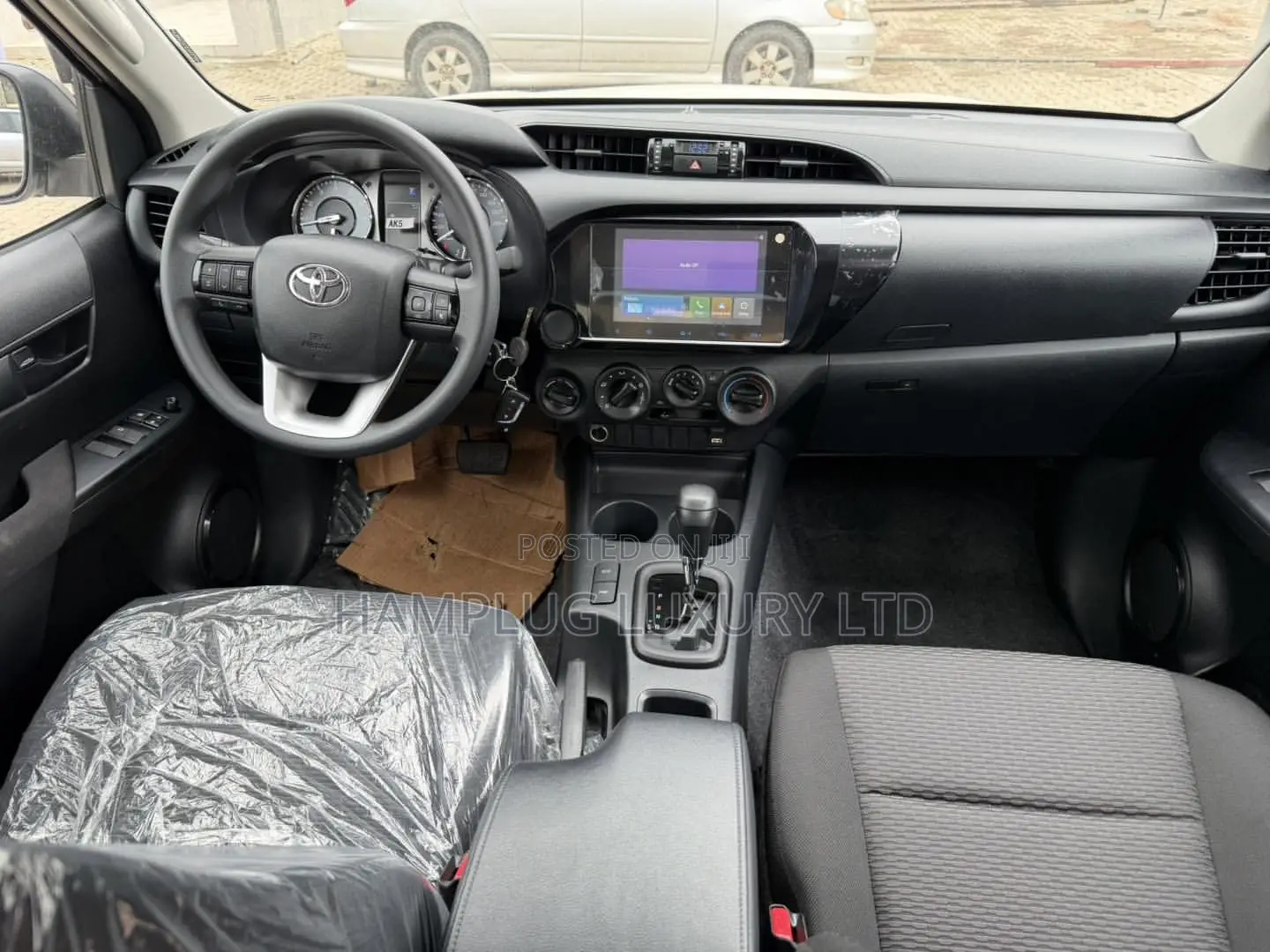 New Toyota Hilux 2026 White