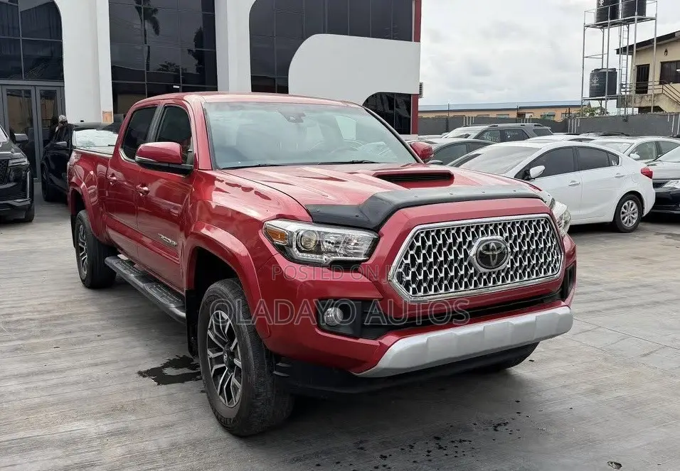 Toyota Tacoma Limited 2022 Red