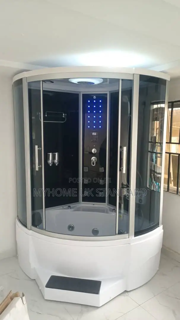 Shower Room With Steamer 135x135cm
