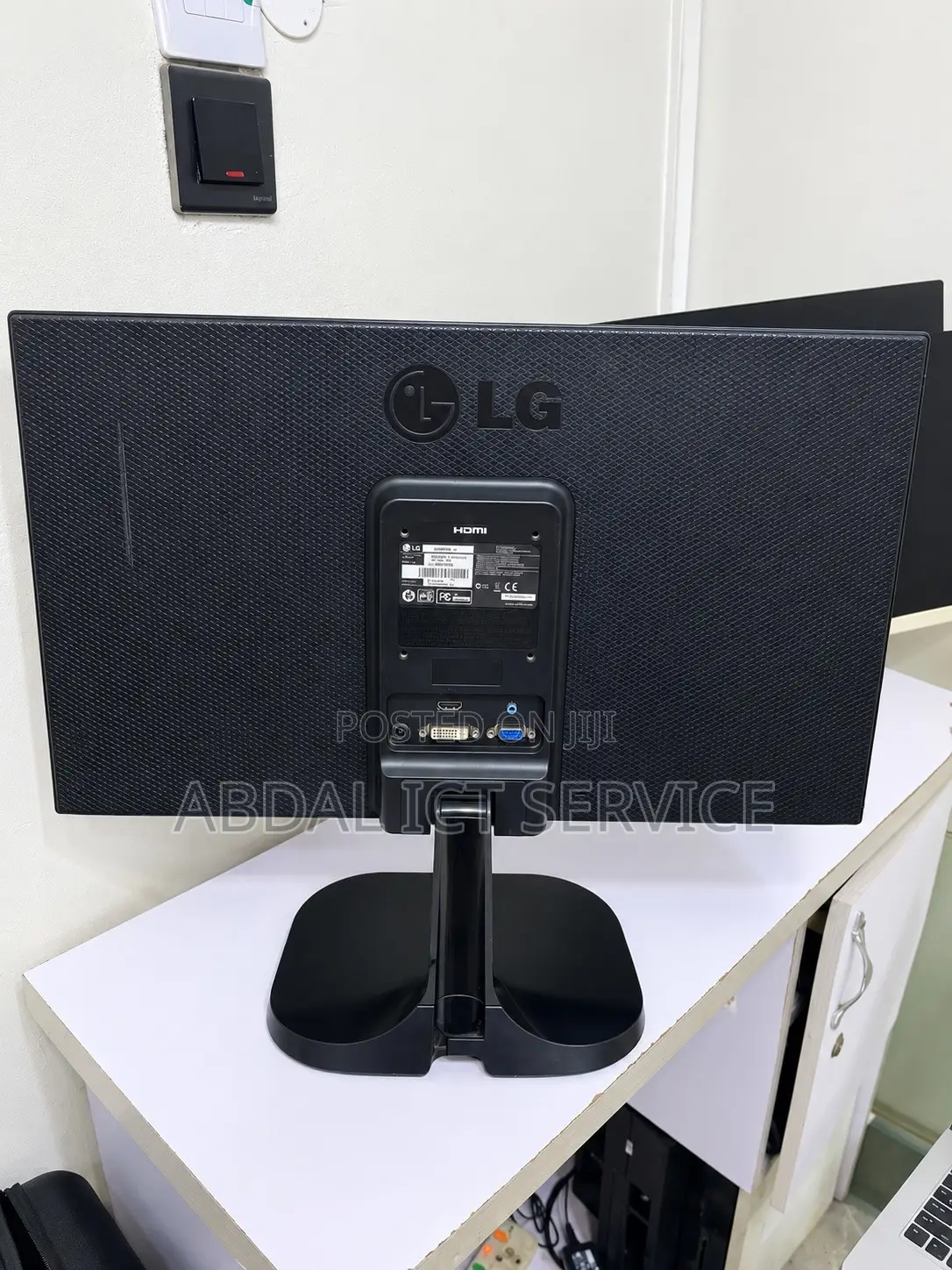 Frameless LH 24” FHD Monitor