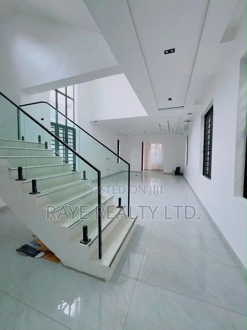 5bdrm Duplex in Magodo for sale