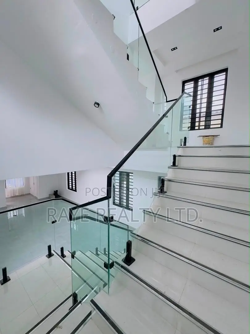 5bdrm Duplex in Magodo for sale