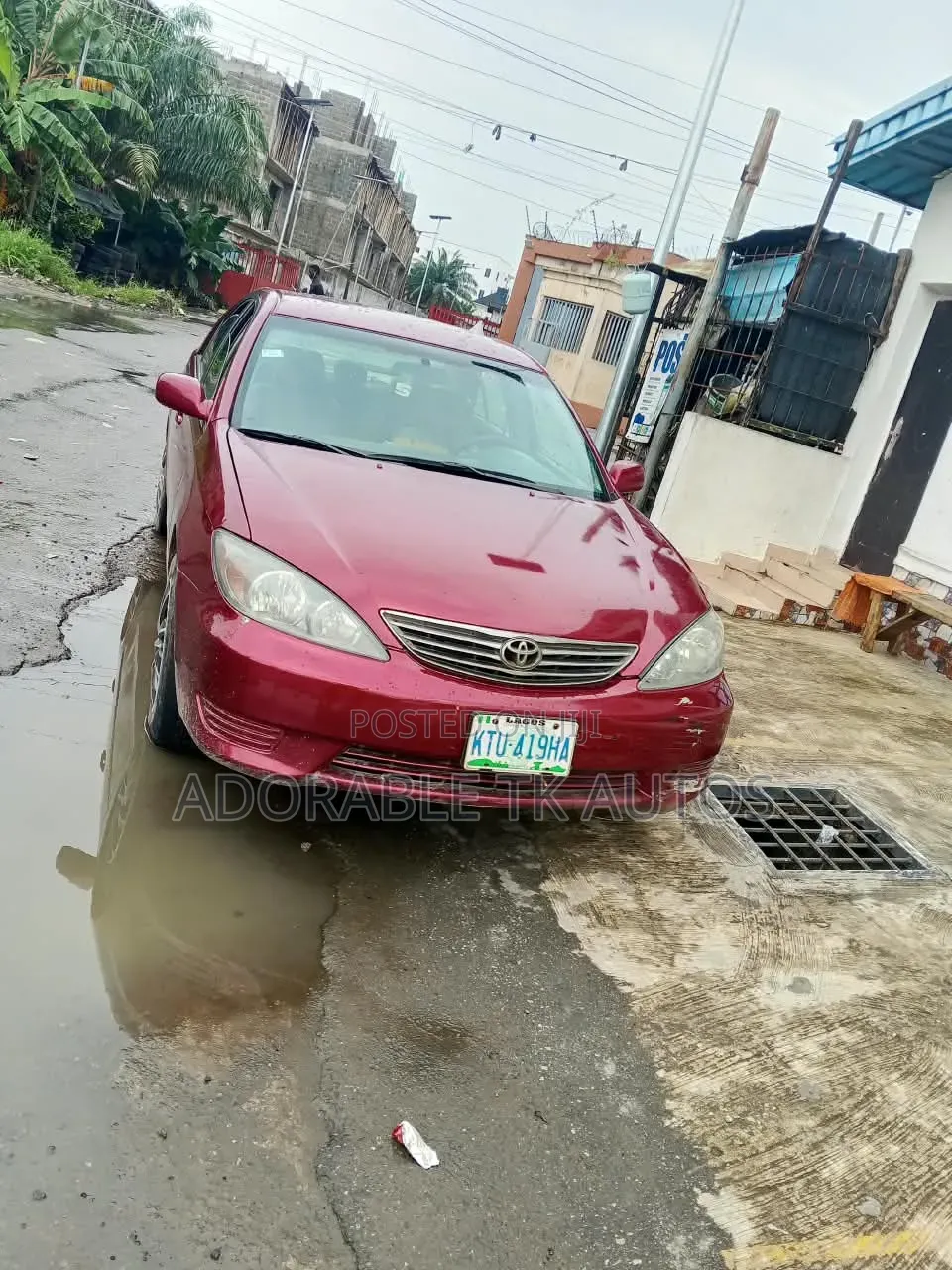 Toyota Camry XLE V6 4dr Sedan (3.0L 6cyl 5A) 2005 Red