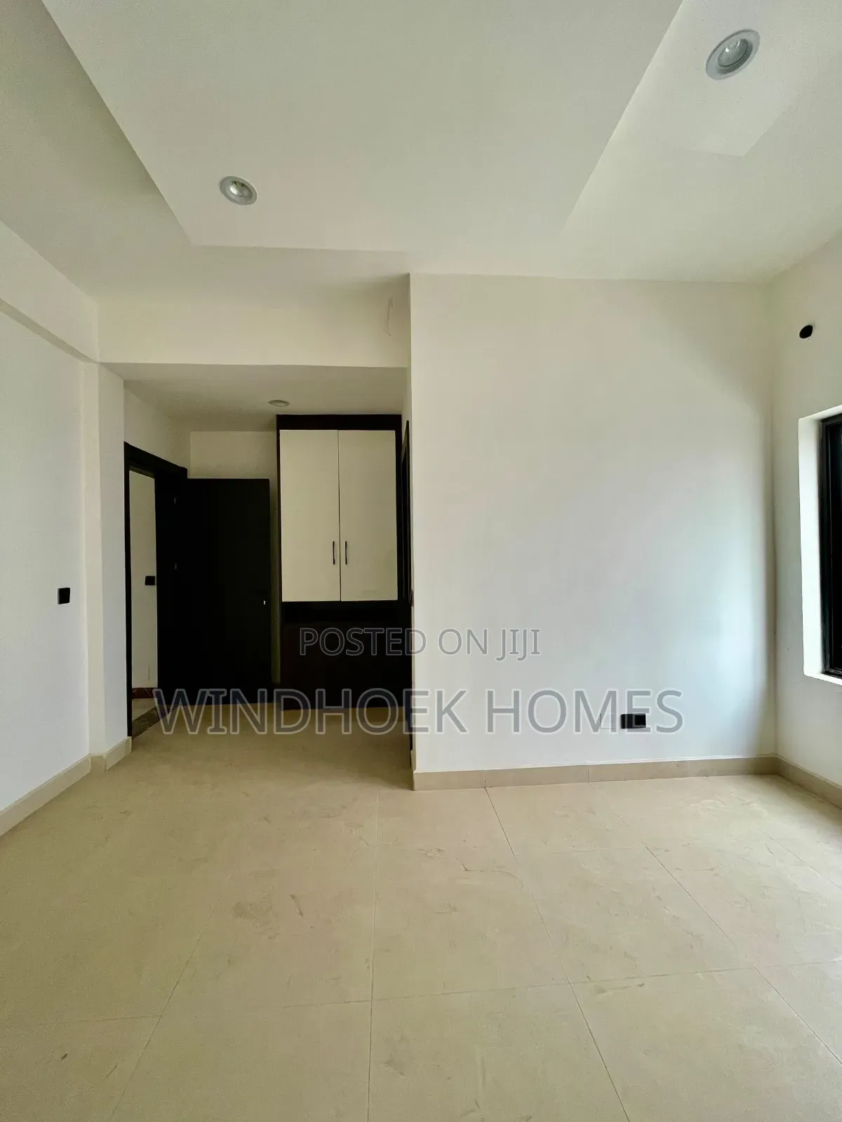 5bdrm Duplex in Jahi for sale