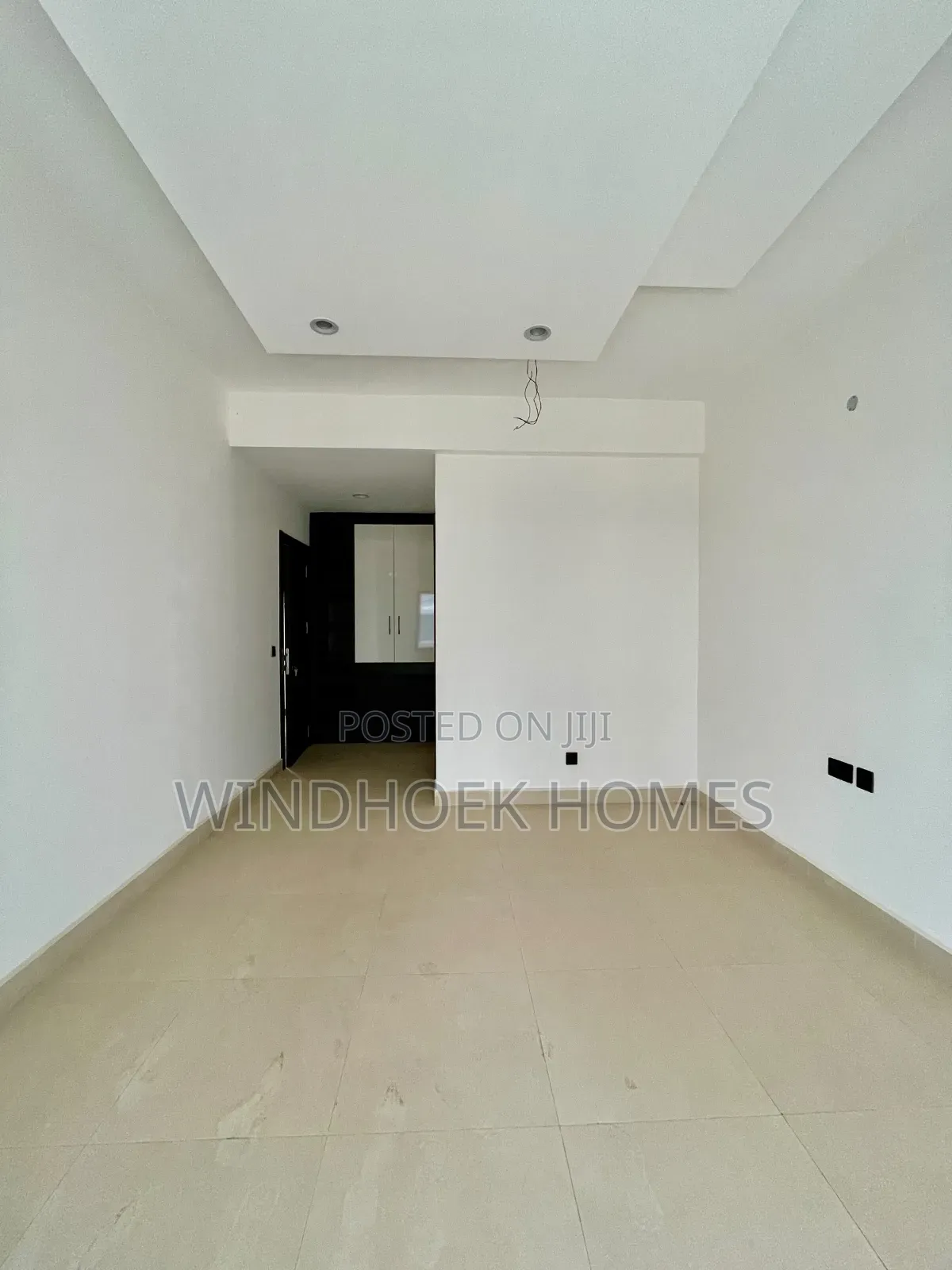 5bdrm Duplex in Jahi for sale