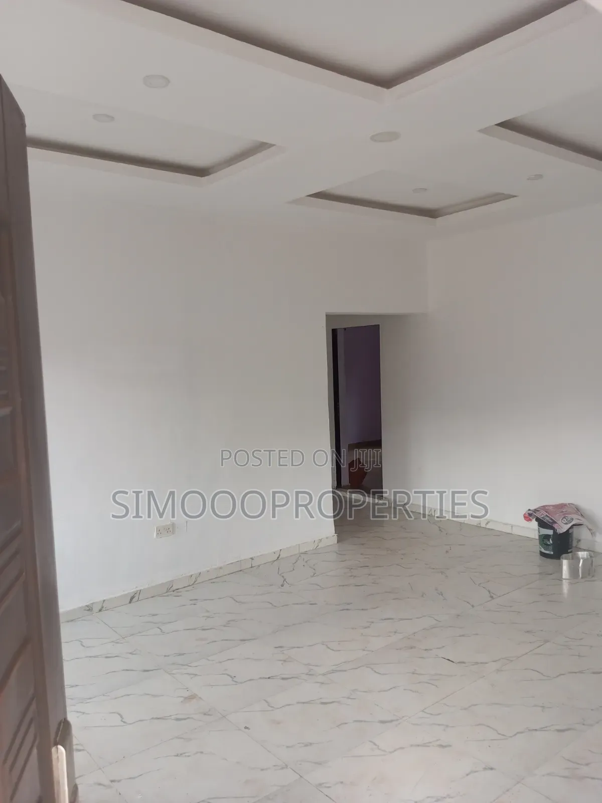 3bdrm Block of Flats in Ogunfayo, Awoyaya for rent