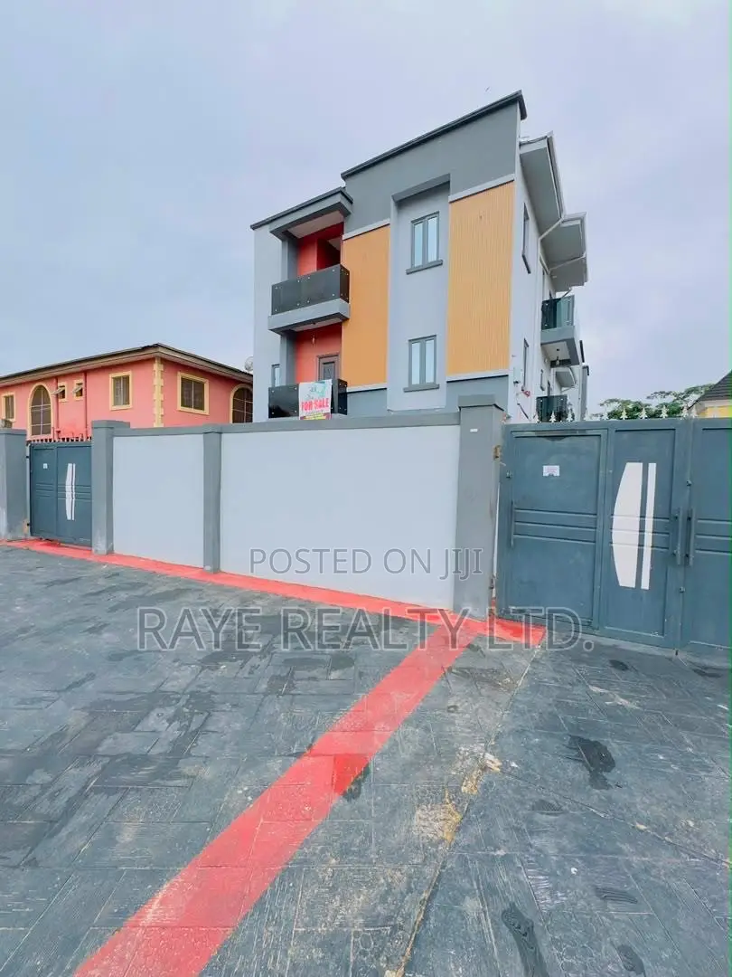 5bdrm Duplex in Magodo for sale