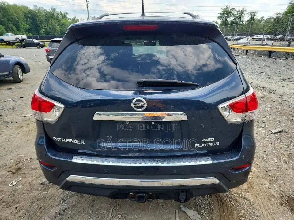Nissan Pathfinder 2014 Blue