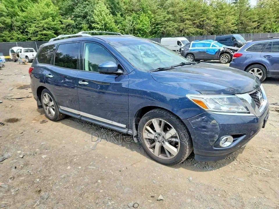 Nissan Pathfinder 2014 Blue