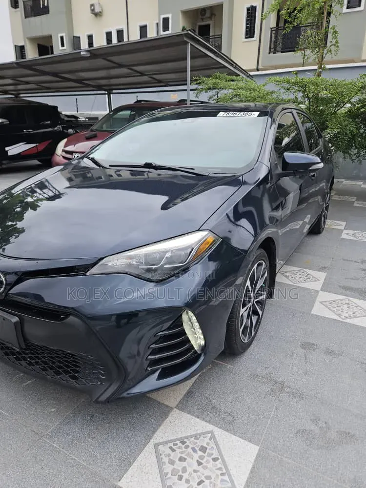 Toyota Corolla SE Special Edition 4dr Sedan (1.8L 4cyl CVT) 2017 Black