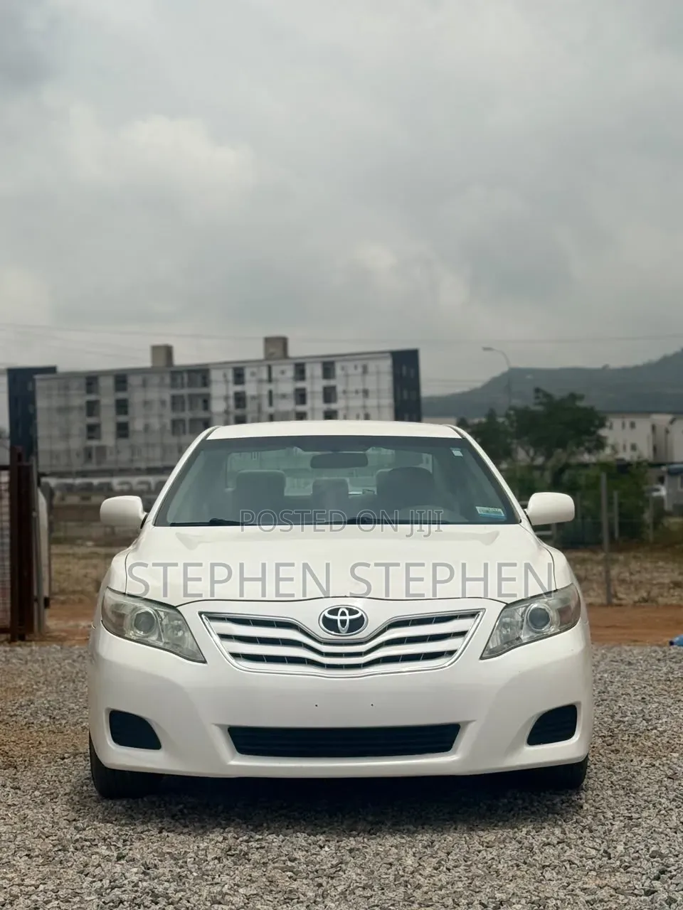 Toyota Camry LE 4dr Sedan (2.5L 4cyl 6A) 2011 White
