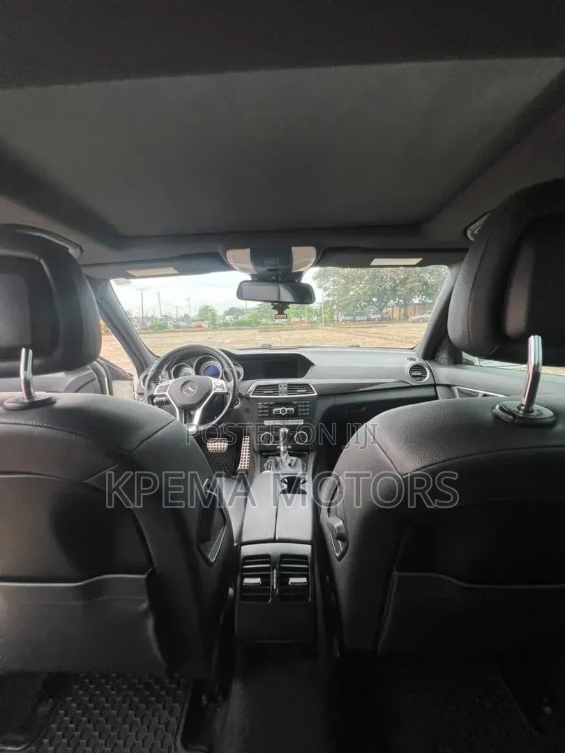 Mercedes-Benz C300 2012 White