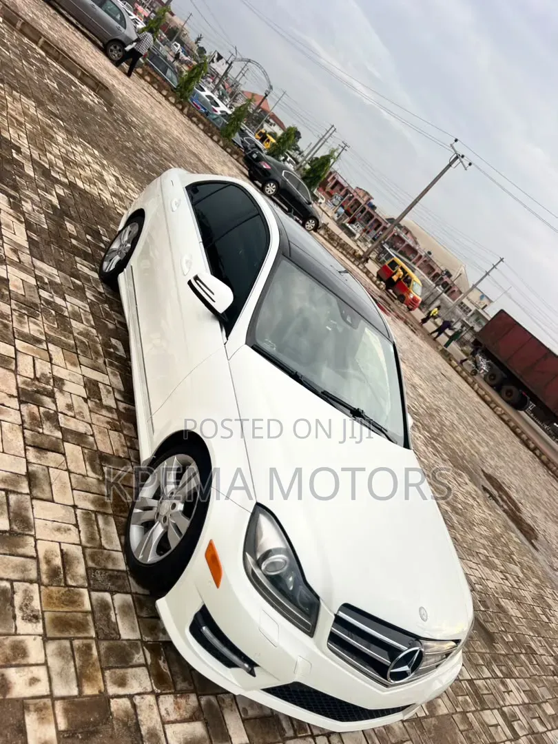 Mercedes-Benz C300 2012 White