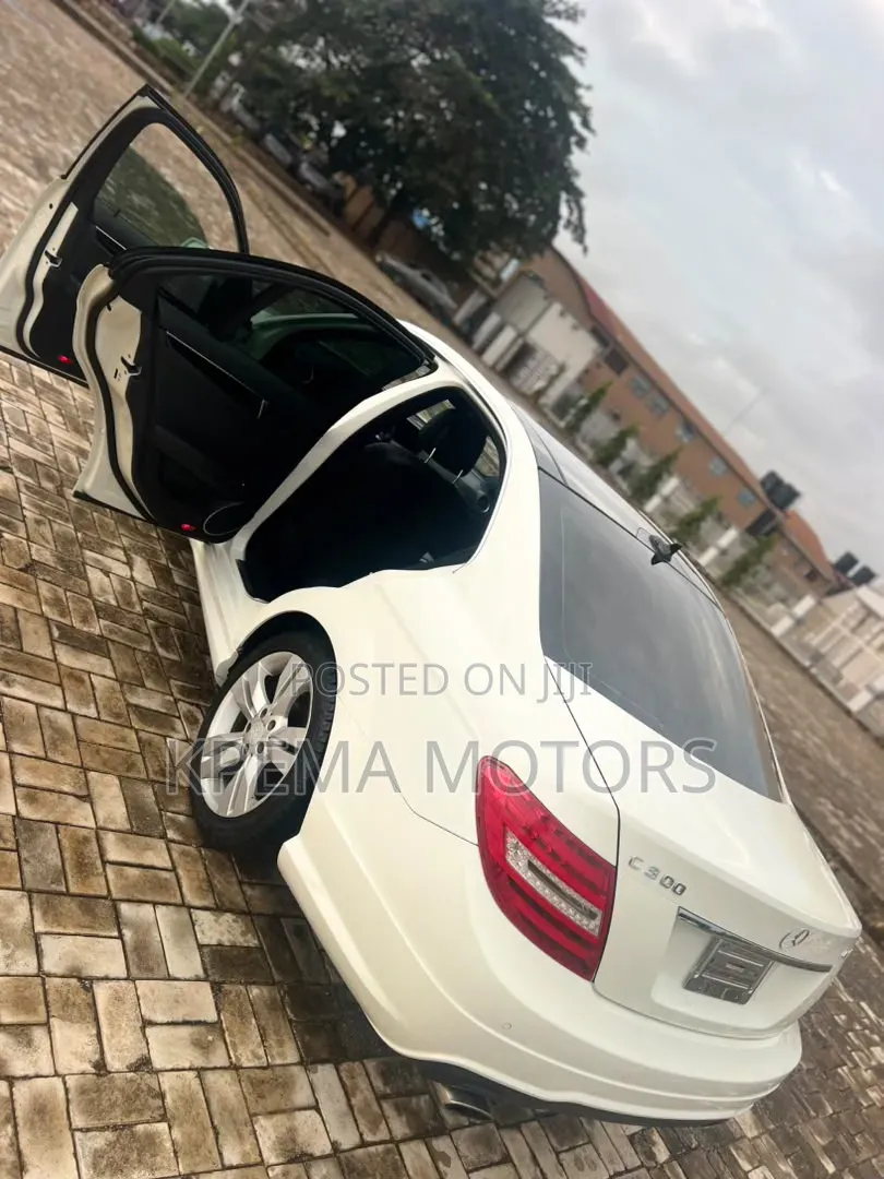 Mercedes-Benz C300 2012 White