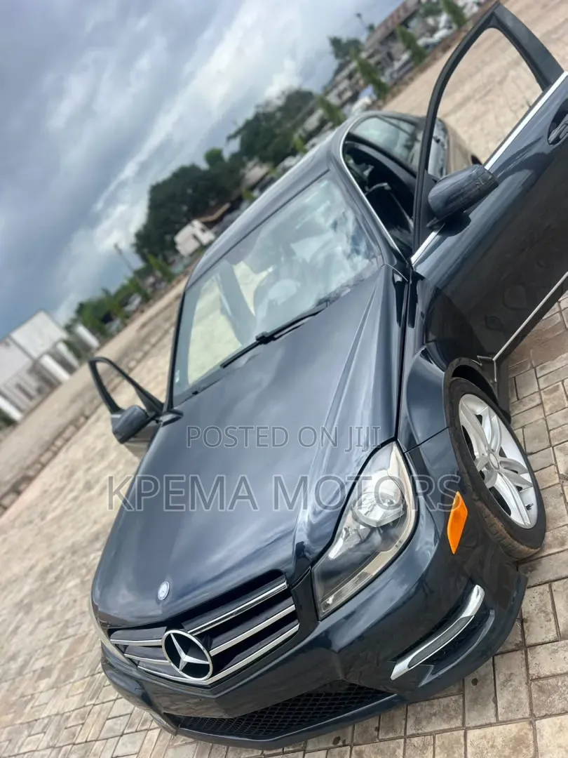 Mercedes-Benz C300 2013 Gray