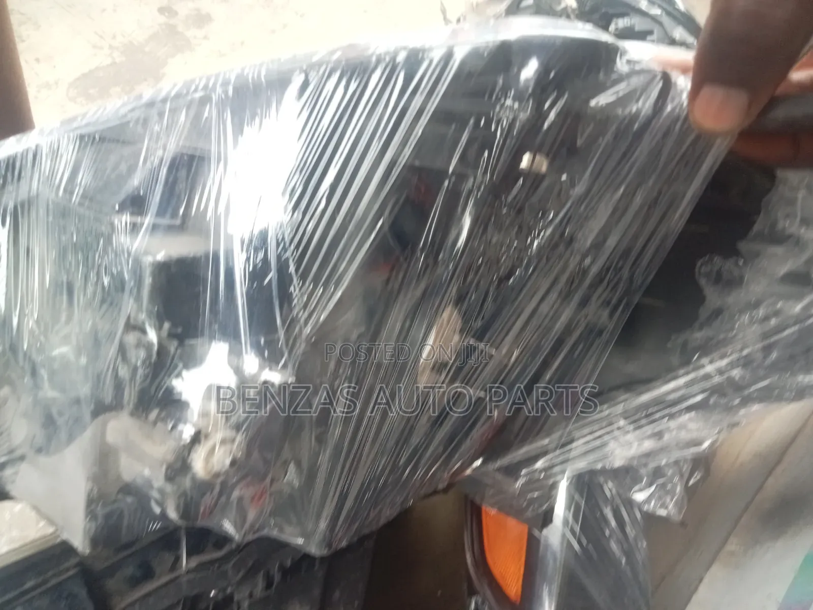 Nissan Versa 2012 Headlight Replacement