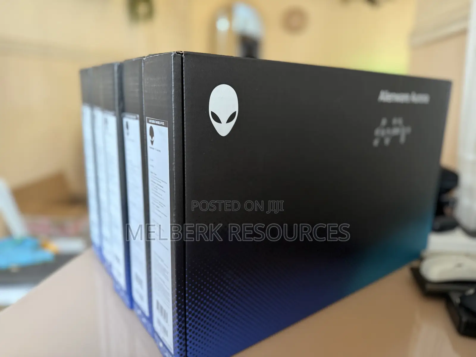 New Laptop Dell Alienware Aurora 16 16GB Intel Core 7 SSD 1T