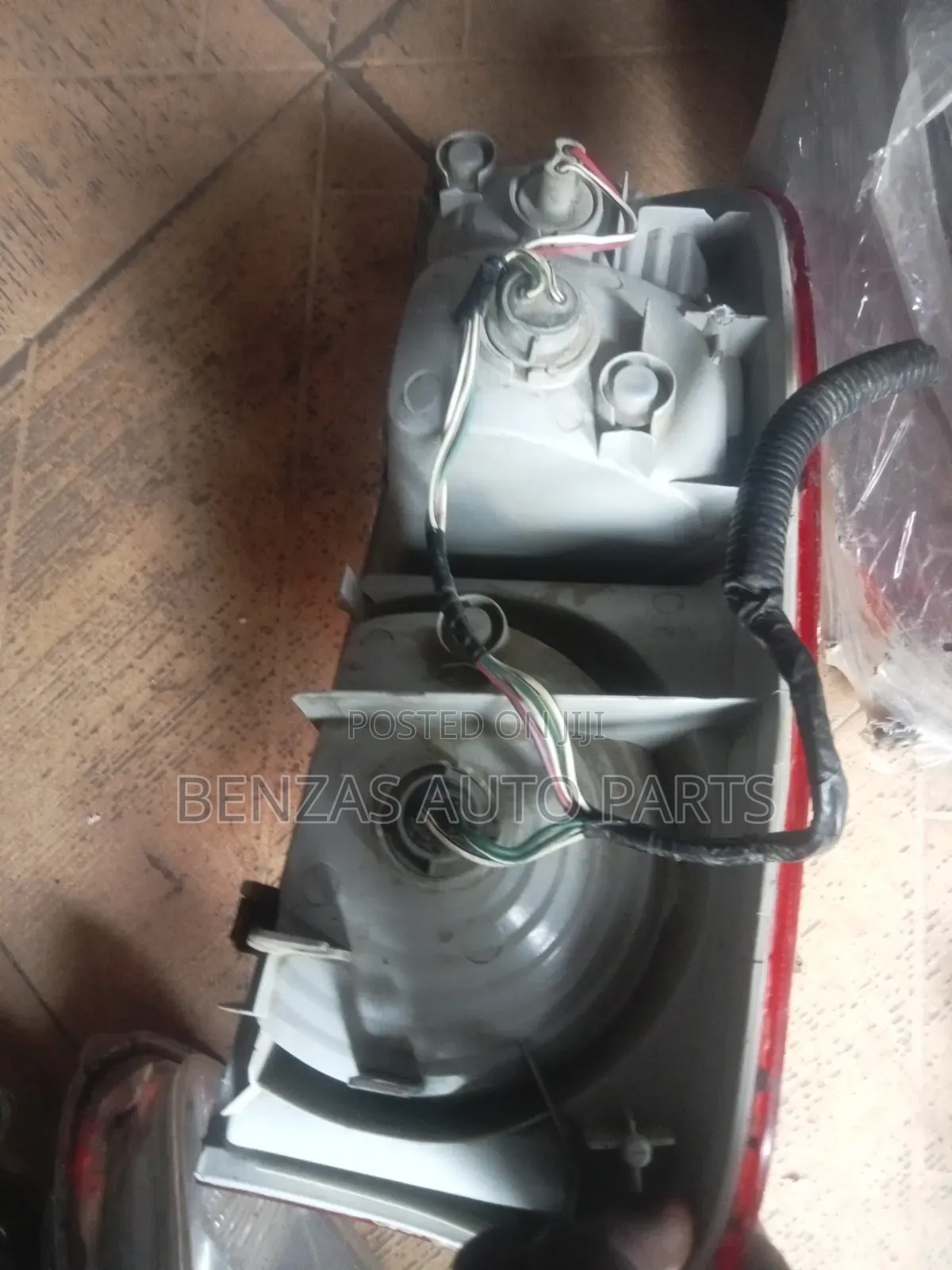 Toyota Tundra 2006 Backlight Replacement