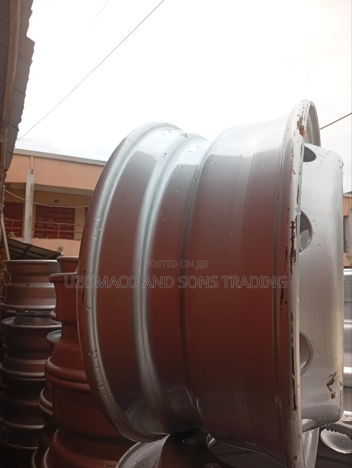 Heavy Duty Commercial Truck Steel Rim / 10-Hole Tubeless Rim (22.5")