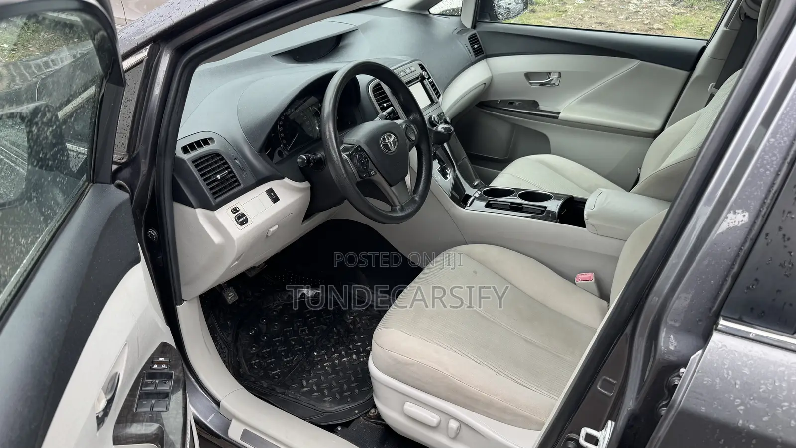 Toyota Venza LE 2014 Gray