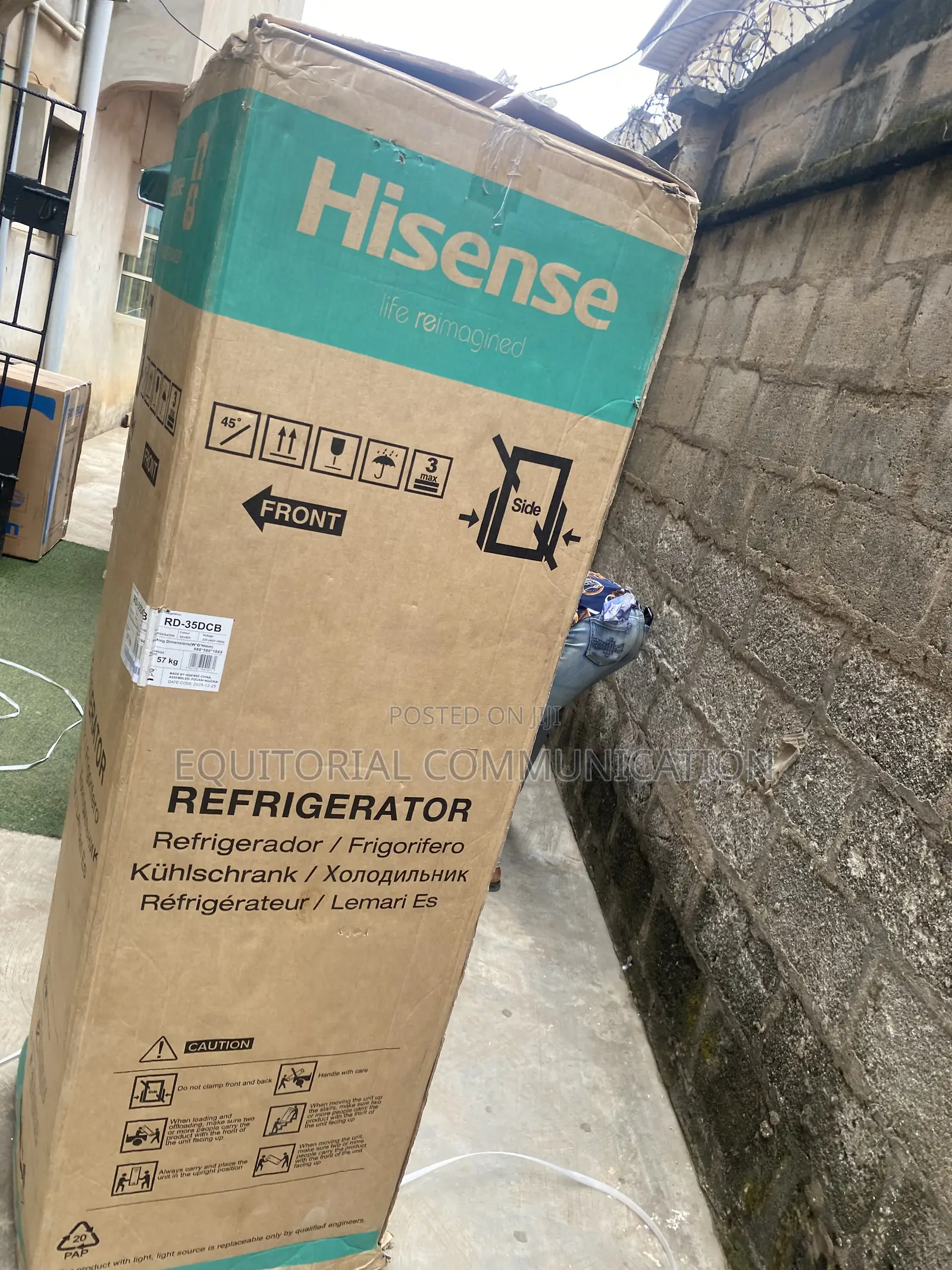 Hisense RD-35DCB 264L Refrigerator With Bottom Freezer Layout