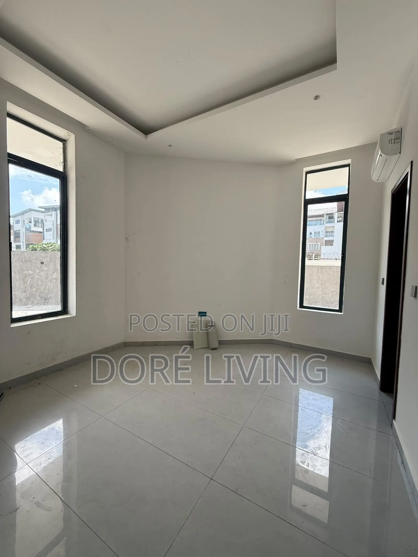 5bdrm Mansion in Banana Island for sale