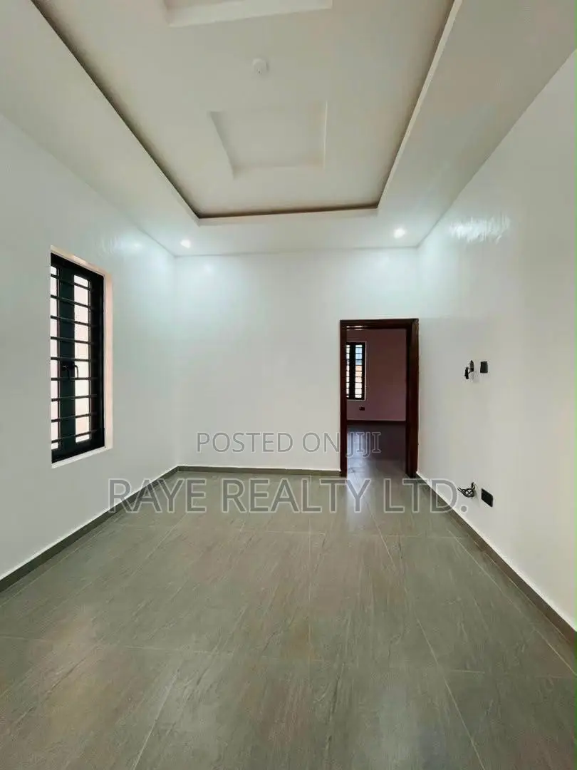 6bdrm Duplex in Magodo for sale