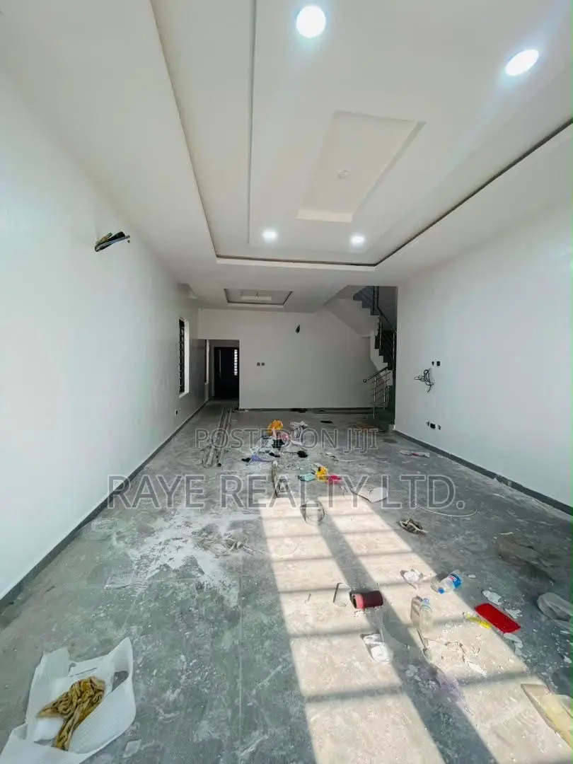 6bdrm Duplex in Magodo for sale