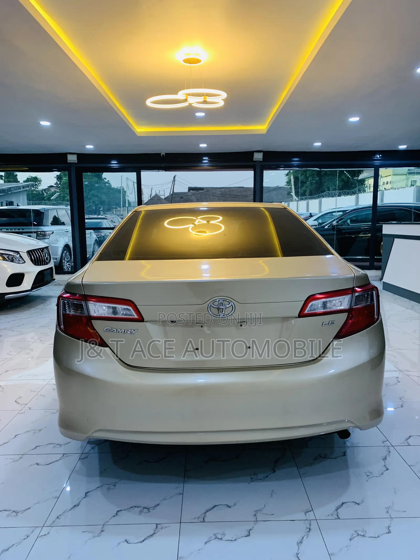Toyota Camry 2014 Gold