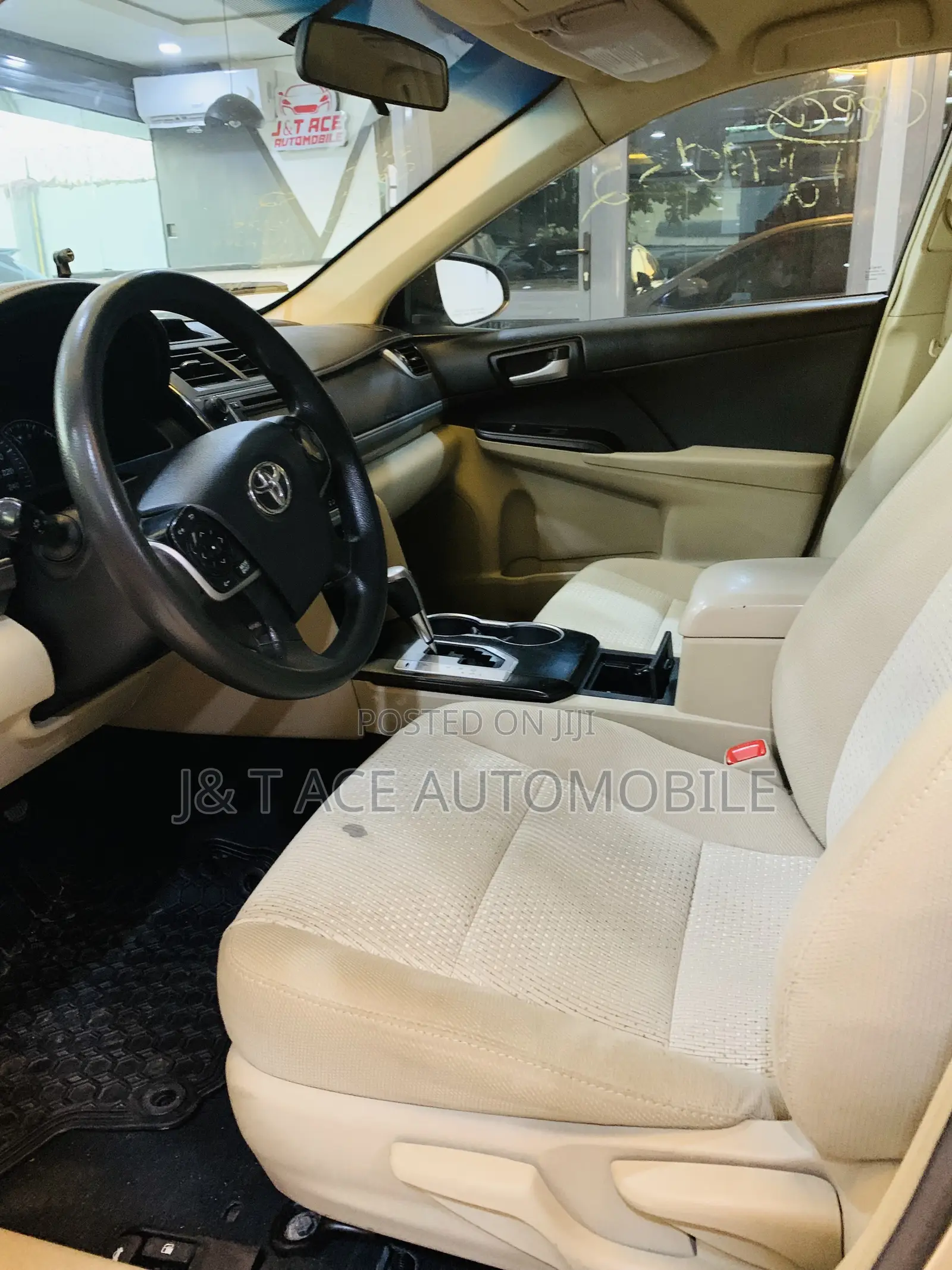 Toyota Camry 2014 Gold