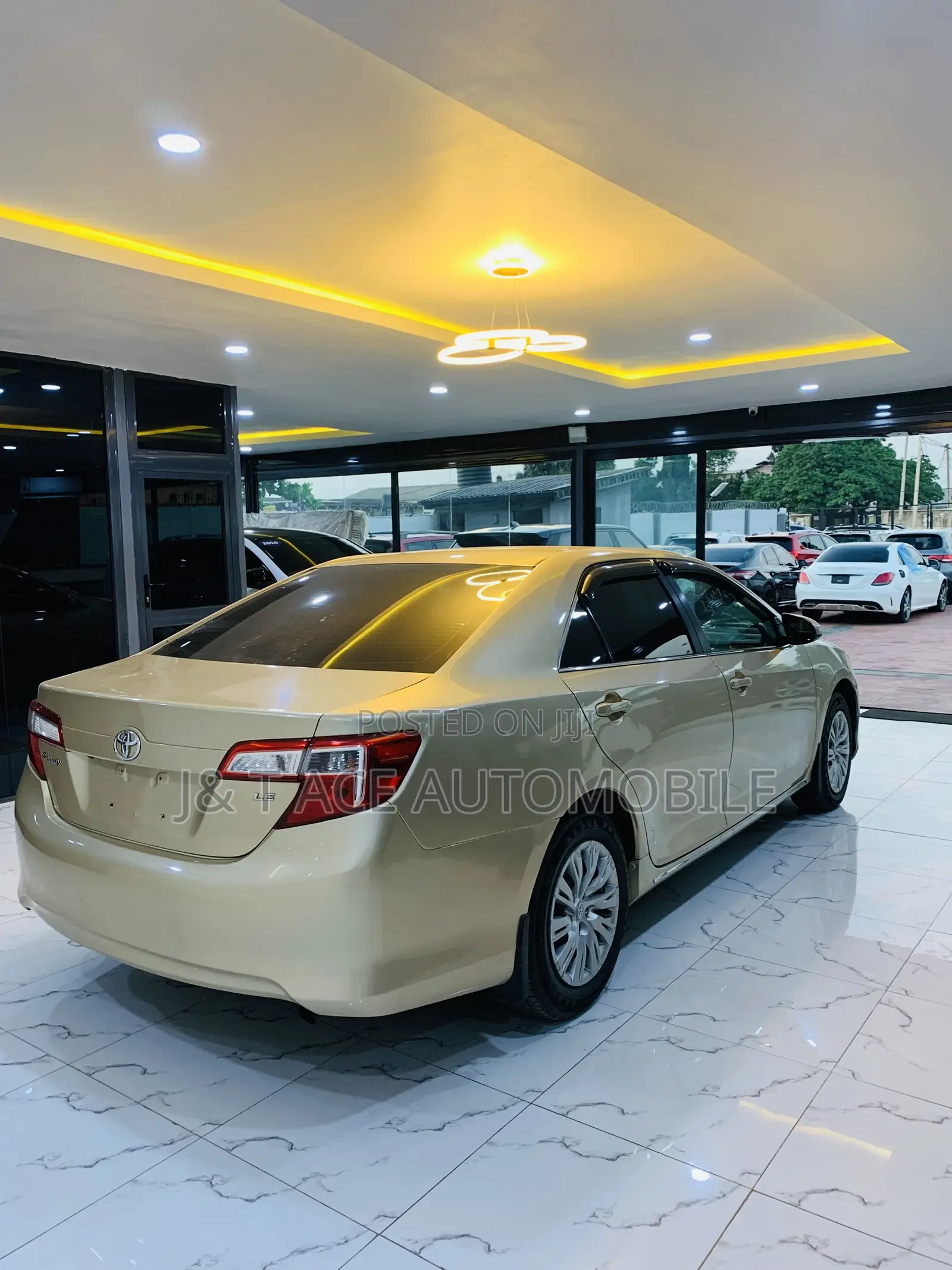 Toyota Camry 2014 Gold
