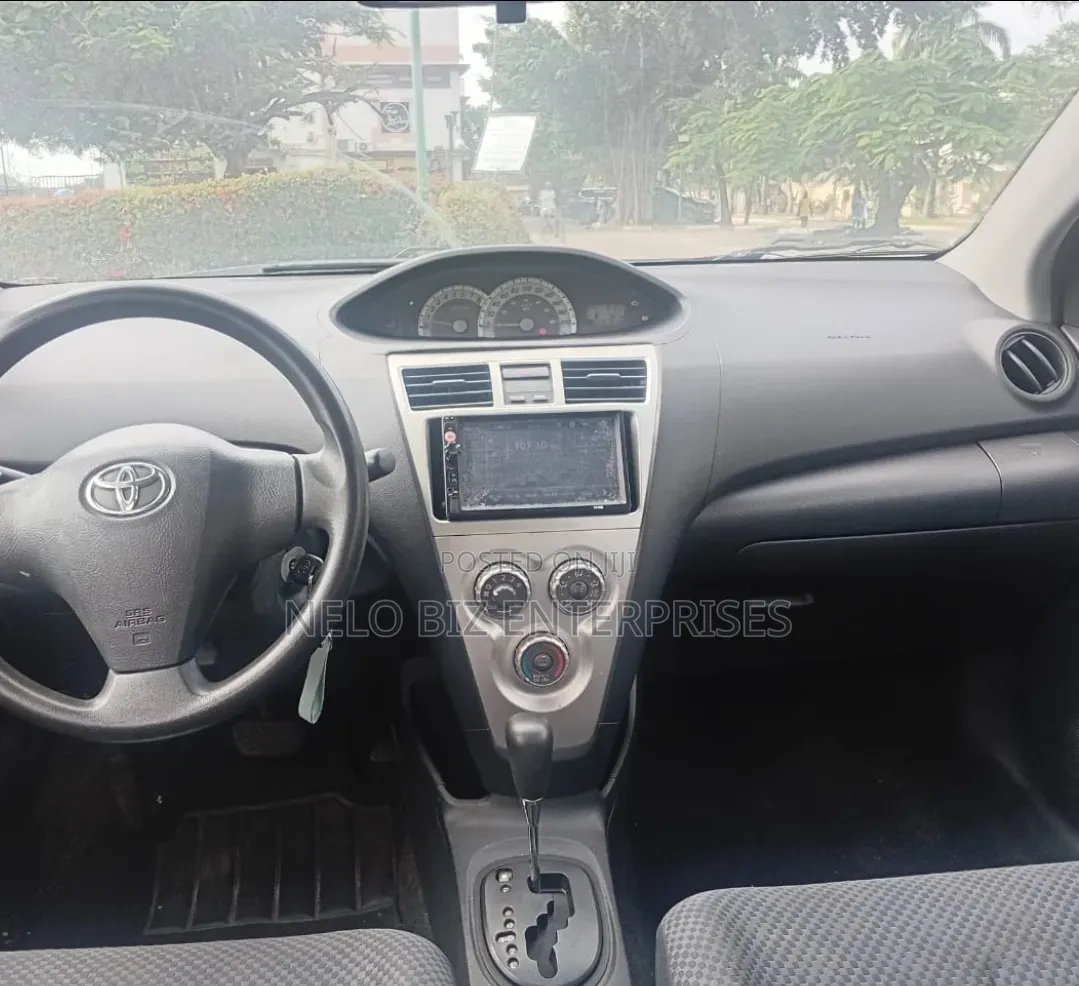 Toyota Yaris 2008 Gray