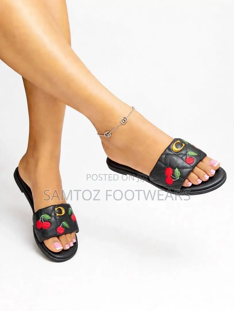 Slippers (Coach)