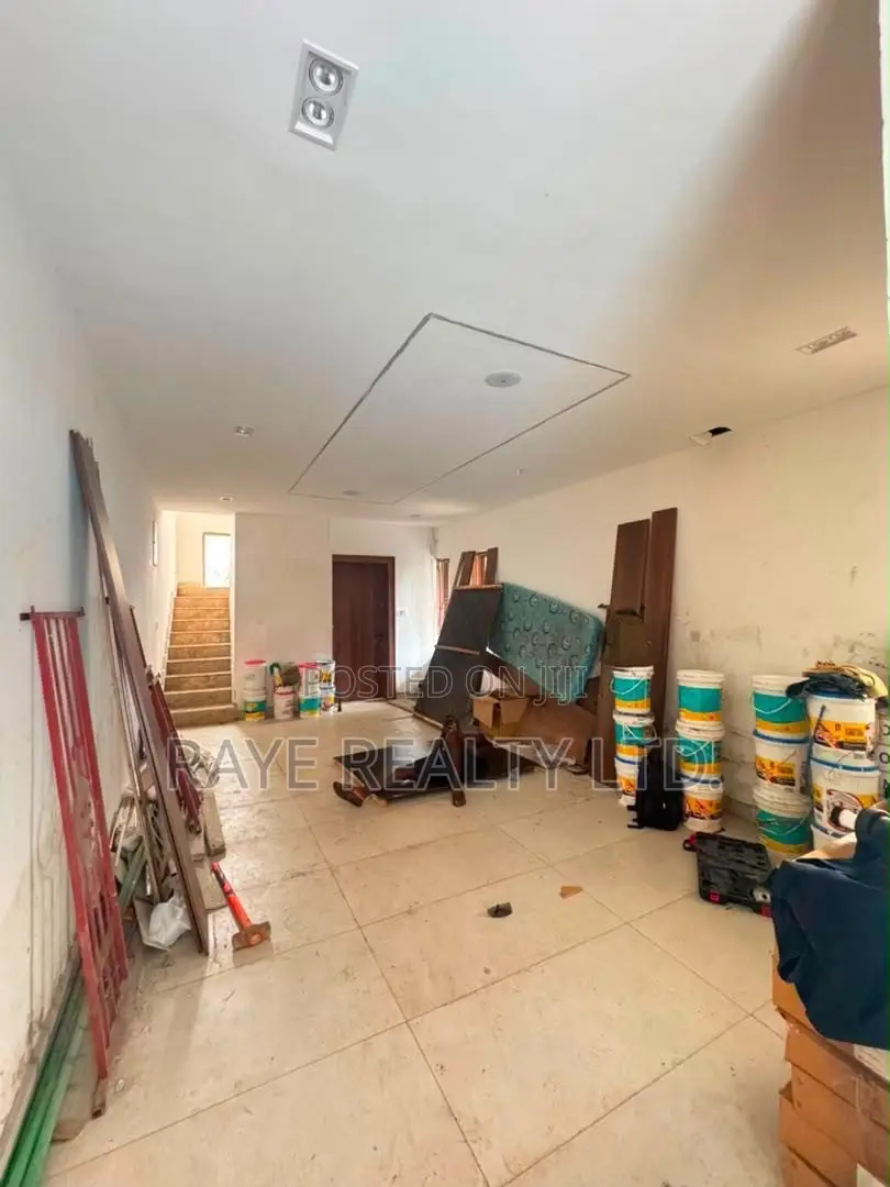 4bdrm Duplex in Adeniyi Jones for sale