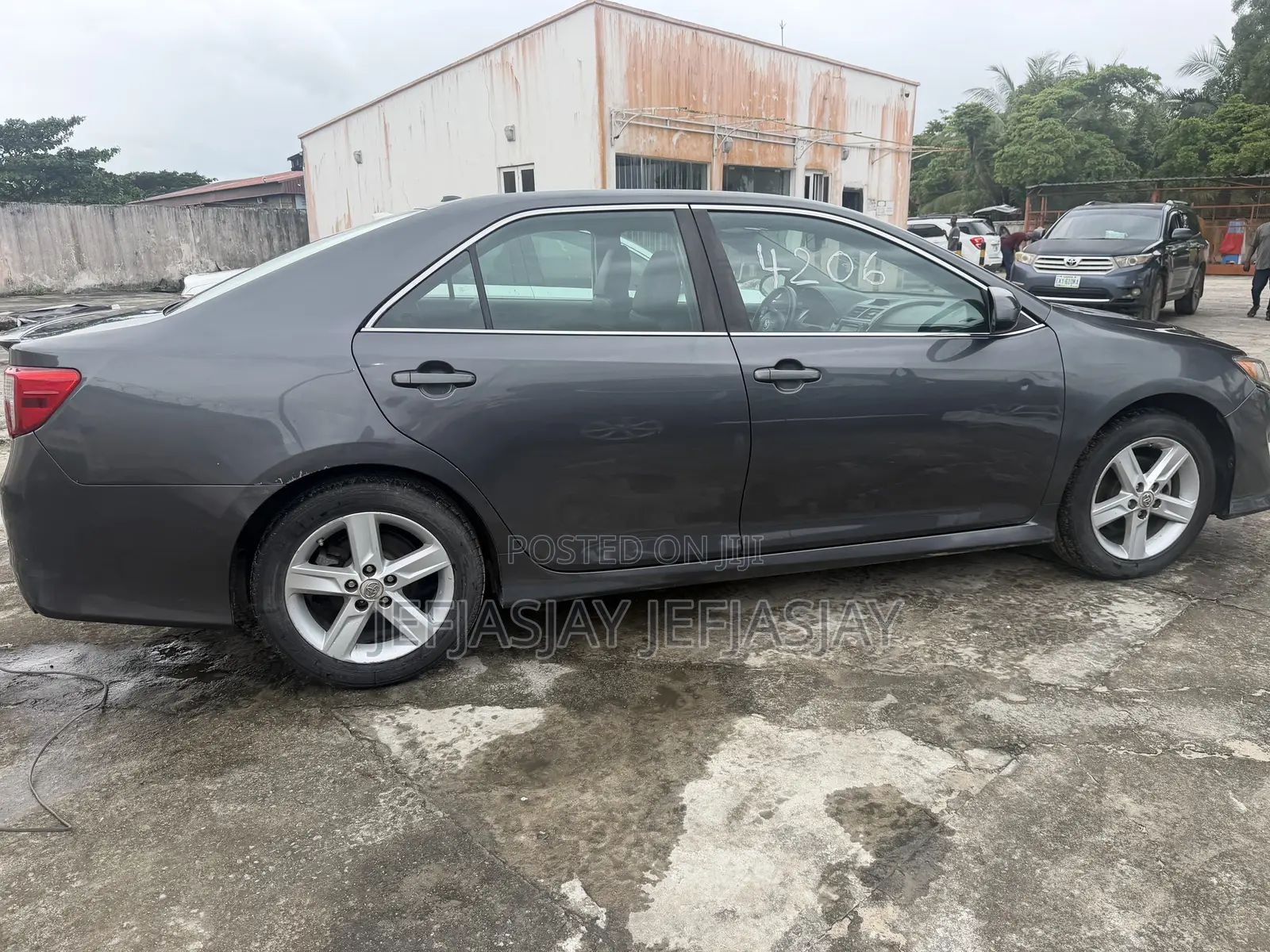 Toyota Camry SE Limited Edition 4dr Sedan (2.5L 4cyl 6A) 2012 Gray