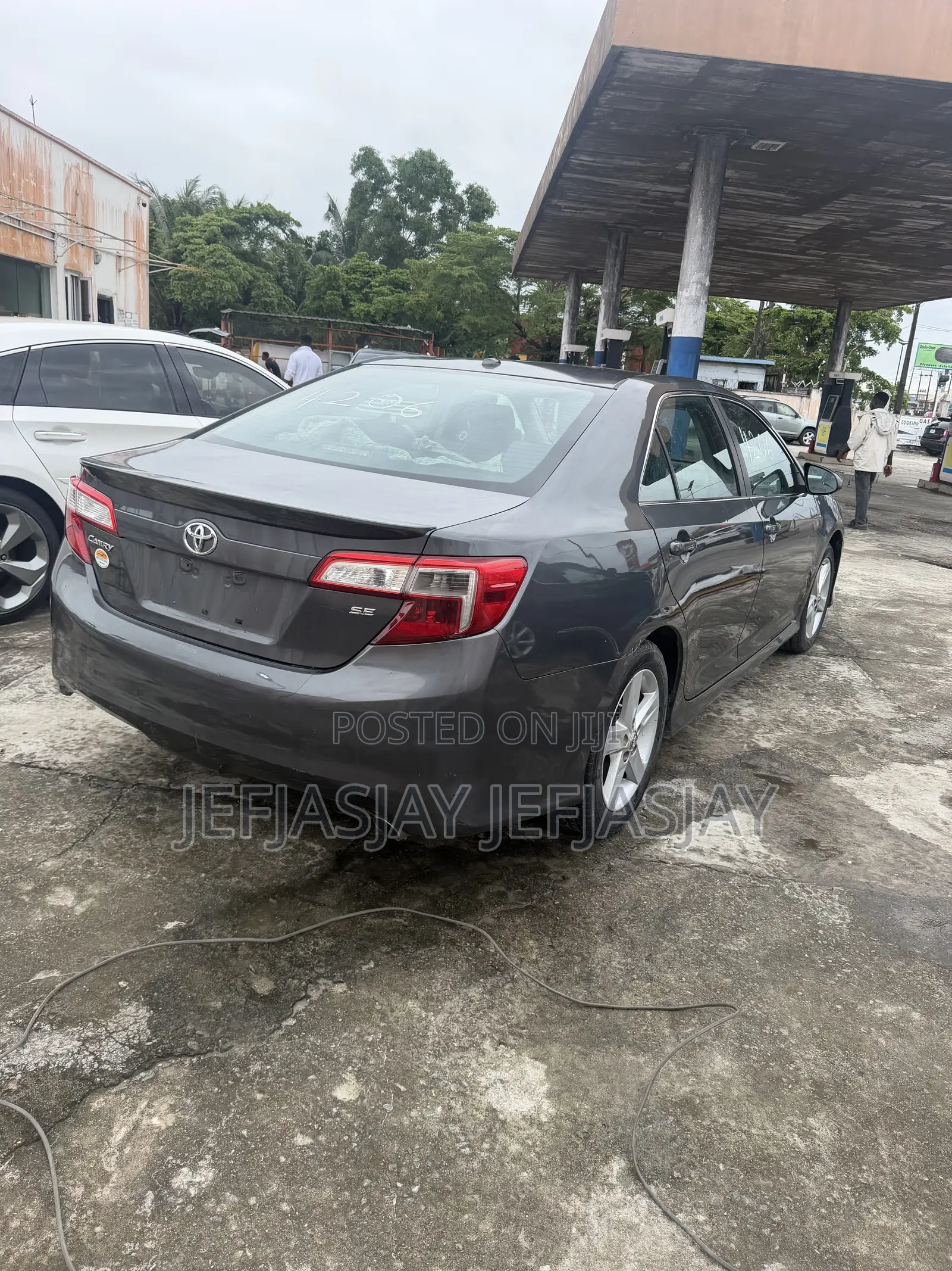 Toyota Camry SE Limited Edition 4dr Sedan (2.5L 4cyl 6A) 2012 Gray