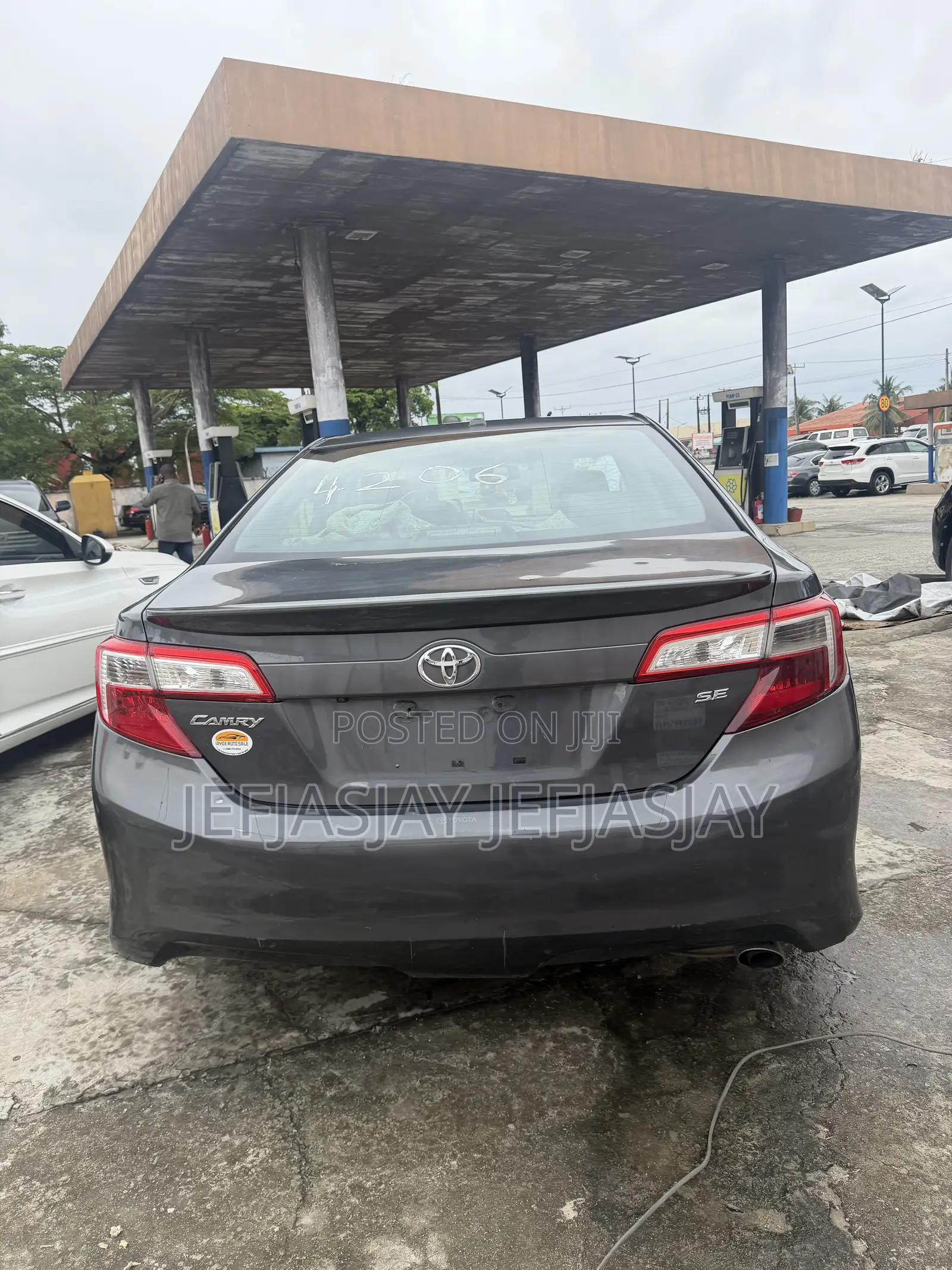 Toyota Camry SE Limited Edition 4dr Sedan (2.5L 4cyl 6A) 2012 Gray