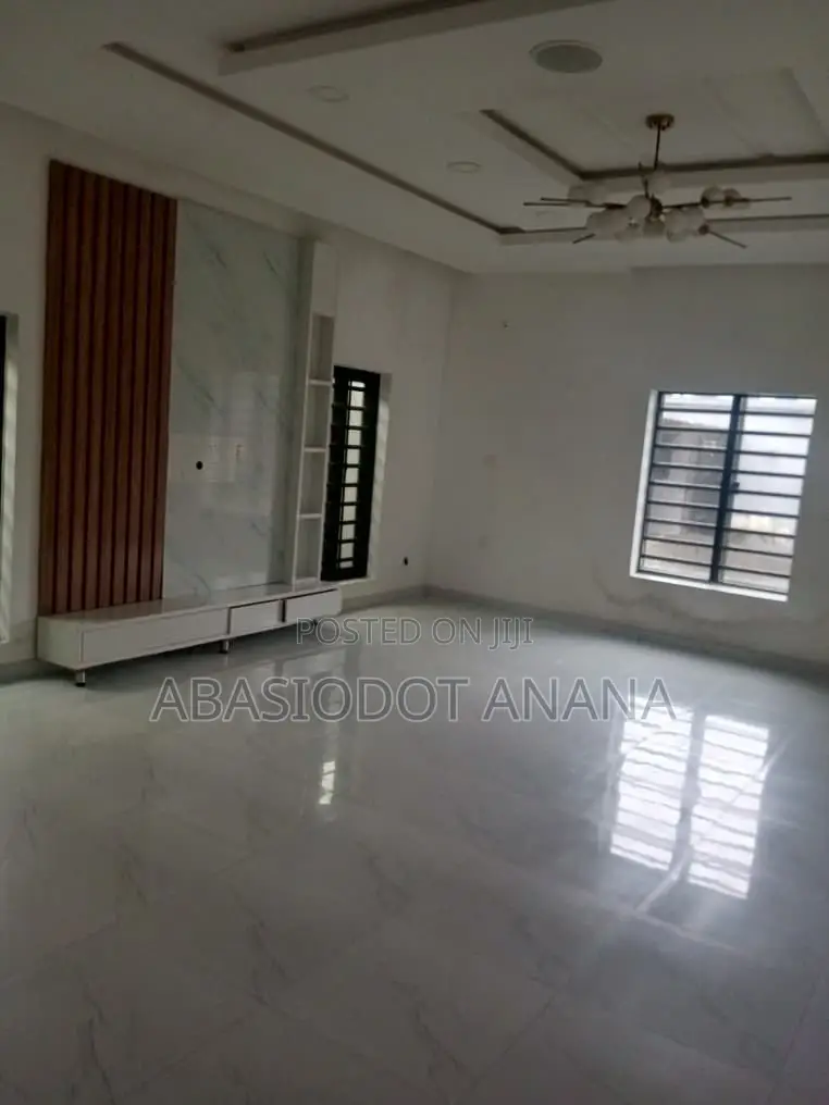 4bdrm Duplex in Ewethousing Estate, Uyo for rent