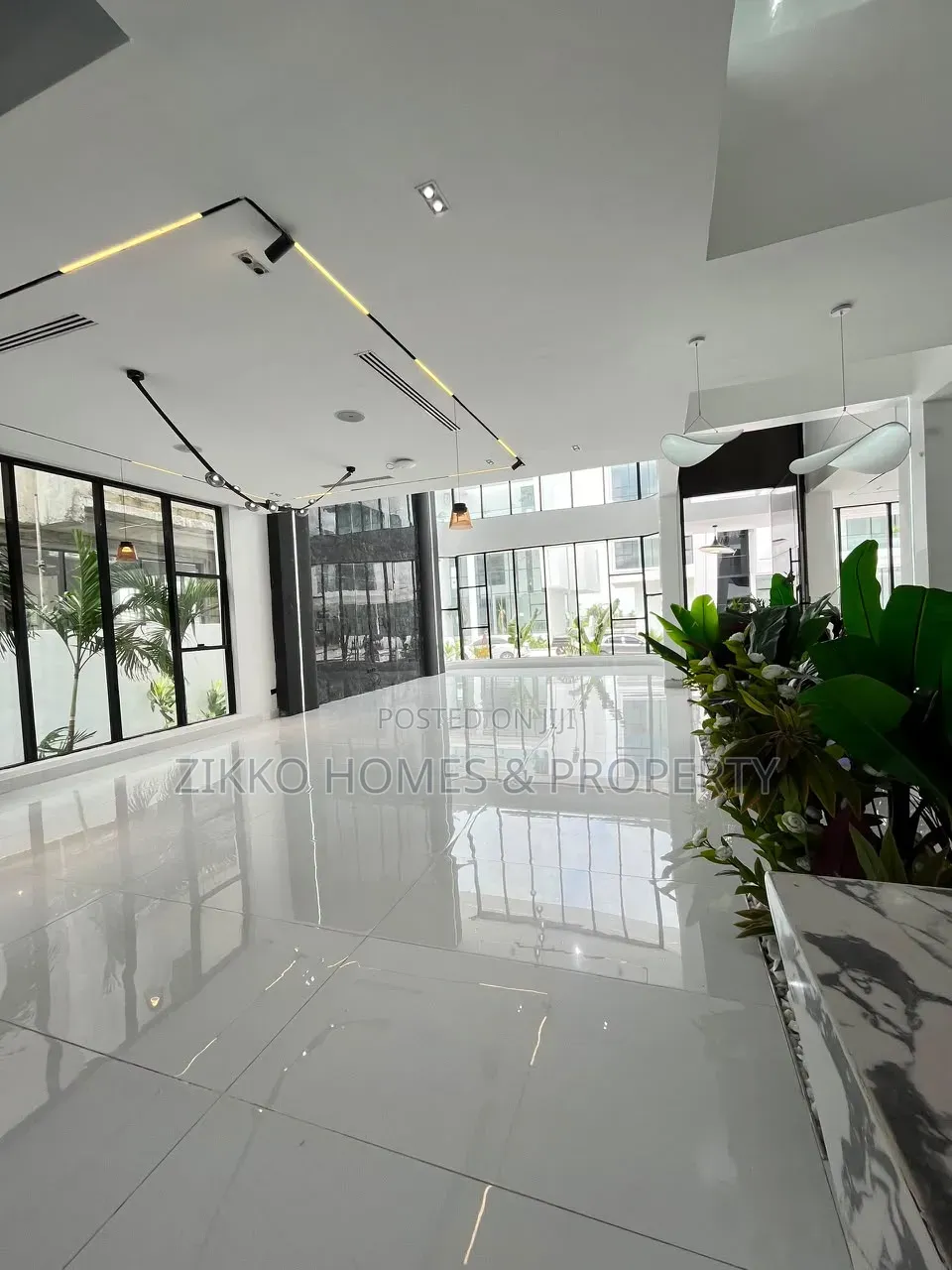 5bdrm Duplex in Osapa London, Lekki Phase 1 for sale