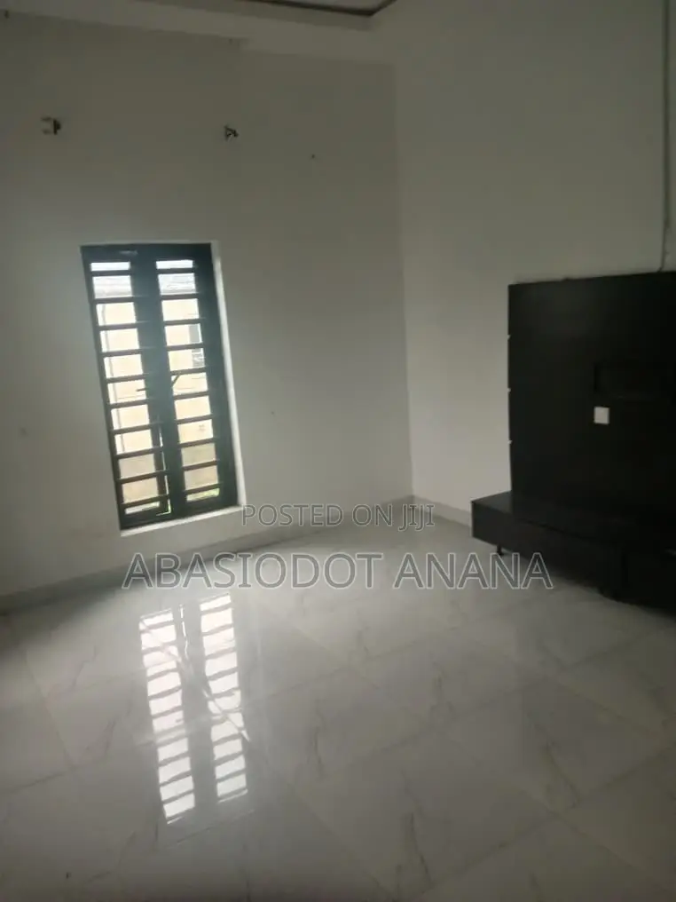 4bdrm Duplex in Ewethousing Estate, Uyo for rent