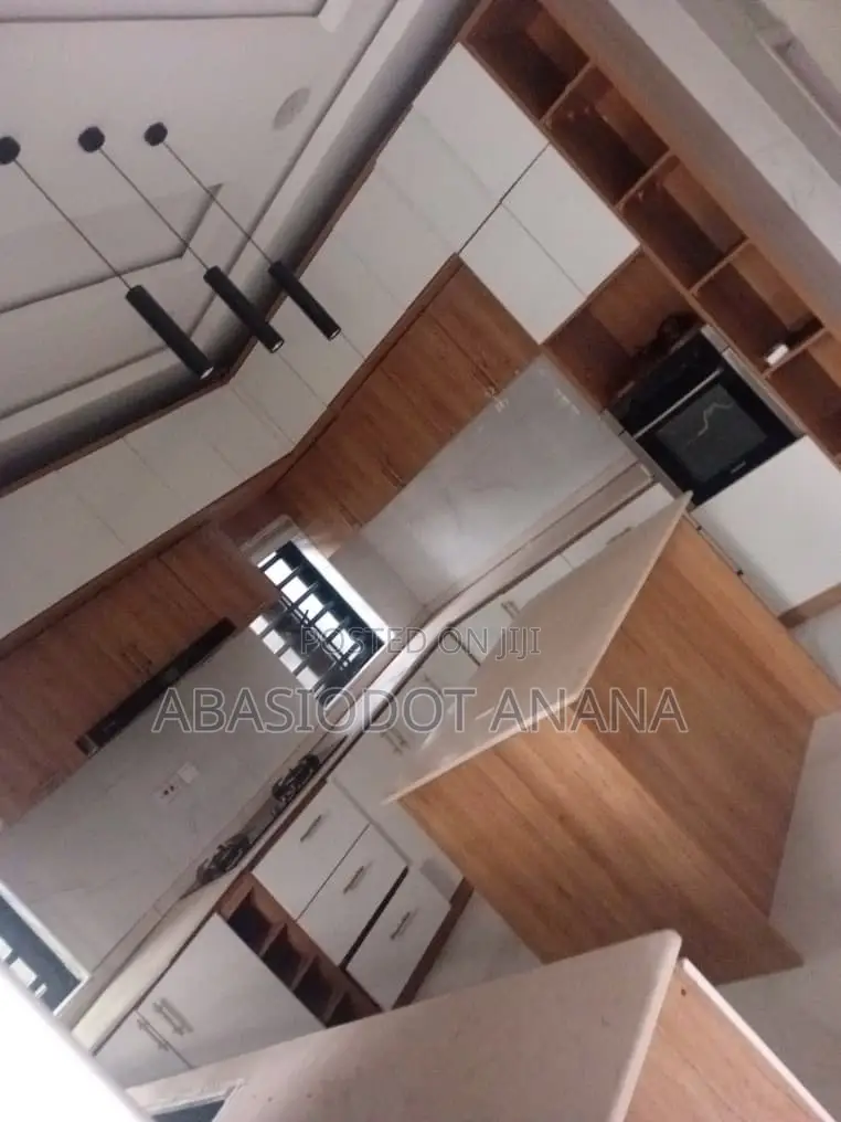 4bdrm Duplex in Ewethousing Estate, Uyo for rent