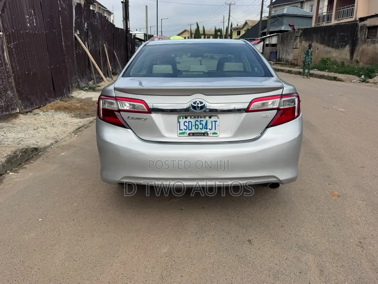 Toyota Camry SE 4dr Sedan (2.5L 4cyl 6A) 2013 Silver