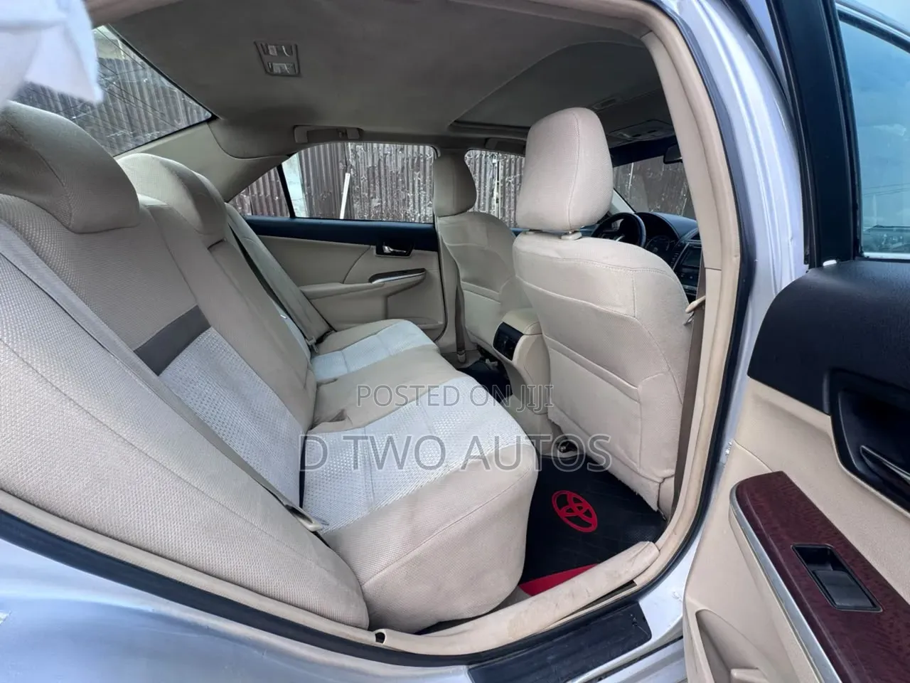 Toyota Camry SE 4dr Sedan (2.5L 4cyl 6A) 2013 Silver